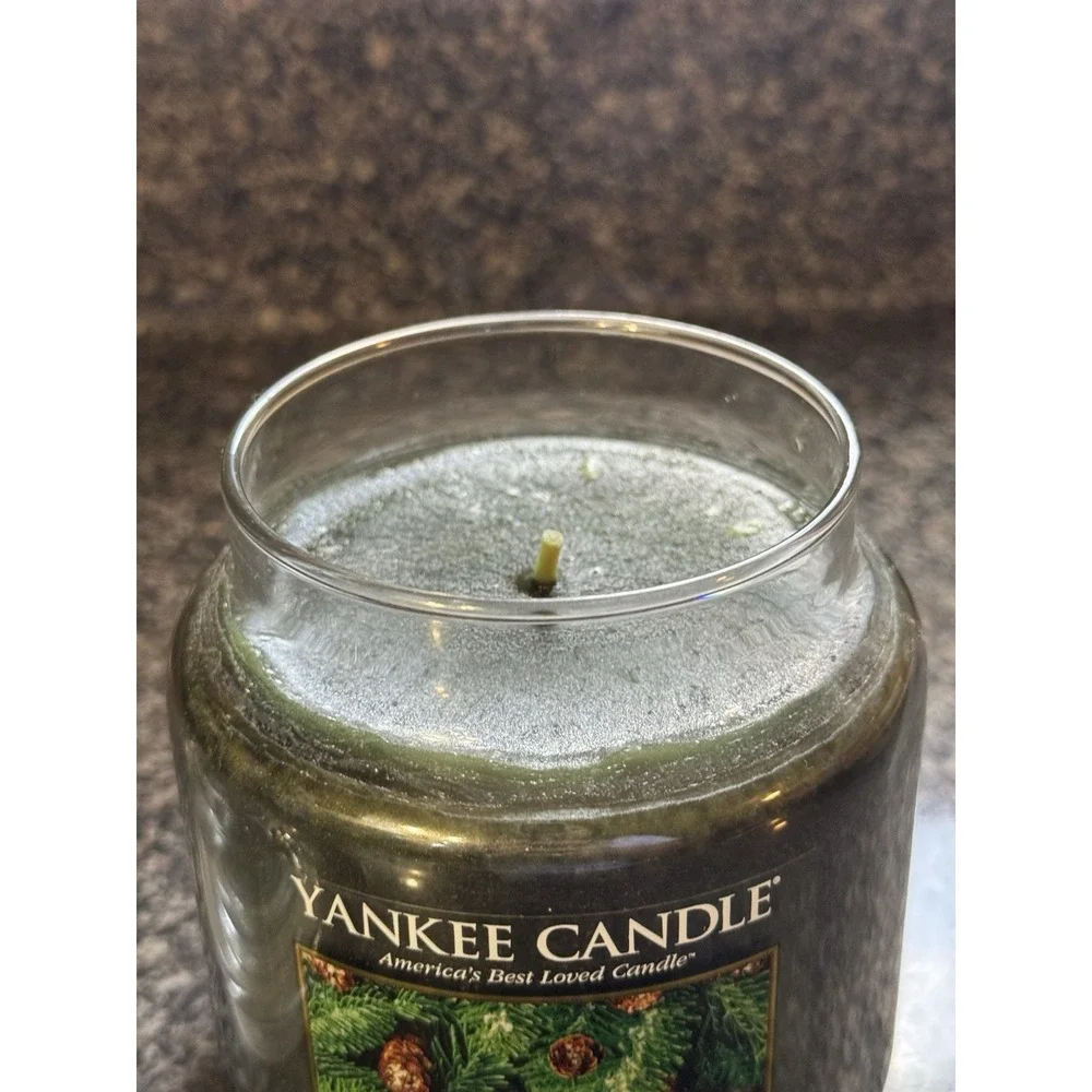 Yankee Candle Balsam & Cedar Medium 14.5 oz Classic Jar 65-90 Hours NEW